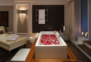 romantic-suite-rose-petals